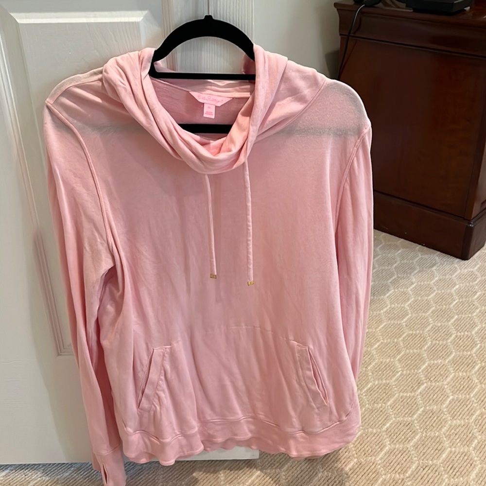 Thin pink long sleeve casual top